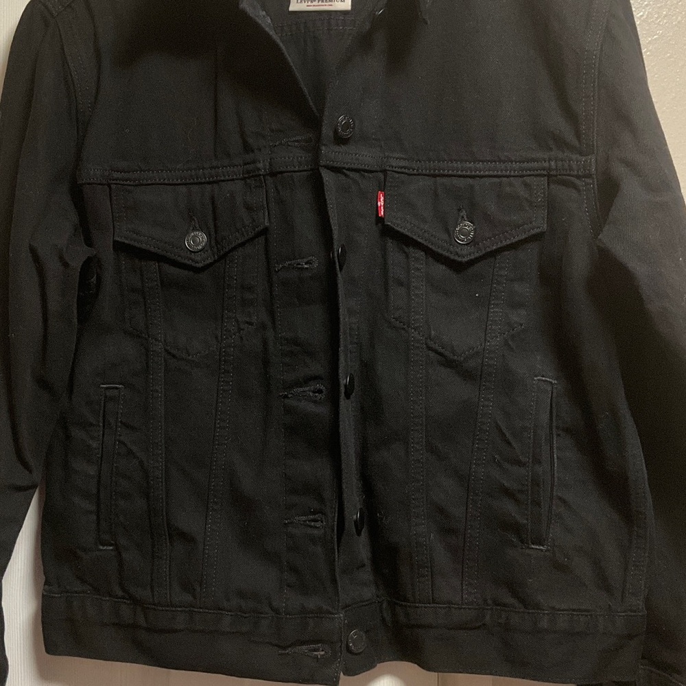 Levi's Black Jean Jacket - Picture 4 of 6